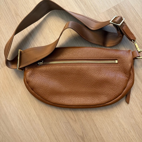 Quince Italian Pebbled Leather Sling Bag Cognac Brown Tan - Picture 5 of 5